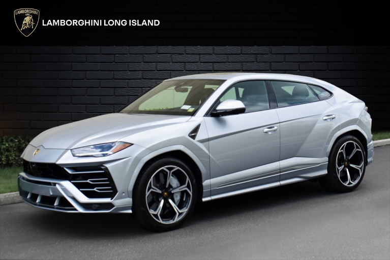 2022 Lamborghini Urus 