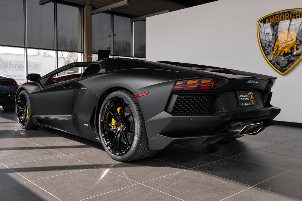 Lamborghini Aventador Roadster 2015 限定版 2015 Lamborghini Aventador LP700-4 Roadster | PCARMARKET