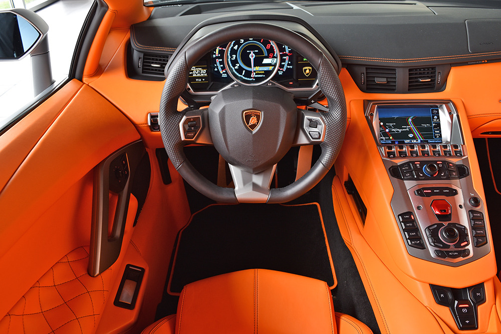 2015-lamborghini-aventador-