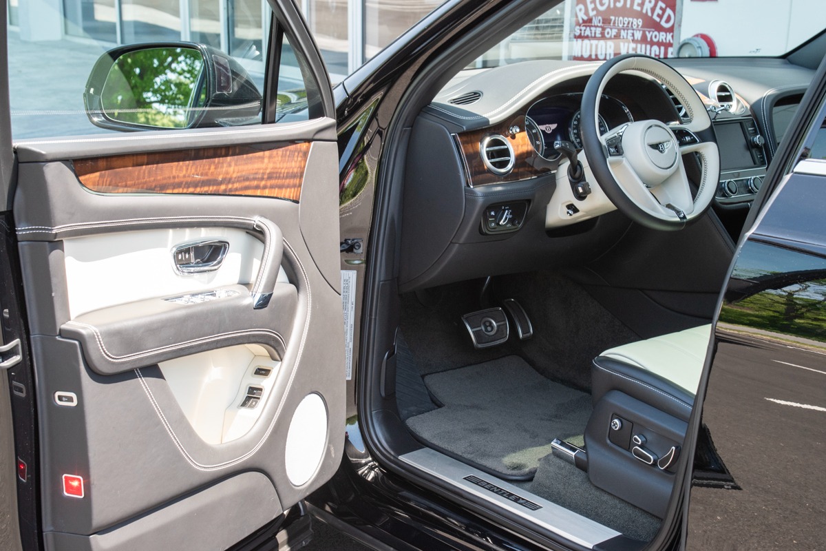 Used 2018 Bentley Bentayga Onyx Edition For Sale (Sold