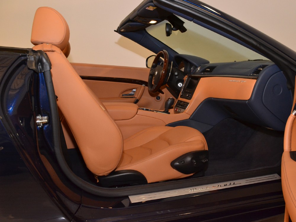 Maserati GranTurismo ボディカバー定価１0万以上 sddefault.jpg