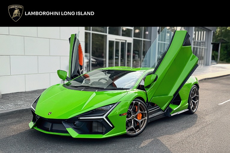 2024 Lamborghini Revuelto Base's photo