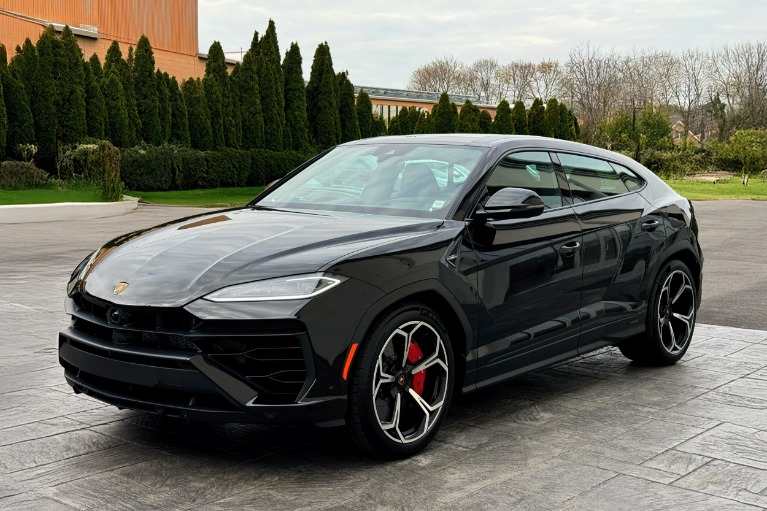 2025 Lamborghini Urus SE's photo