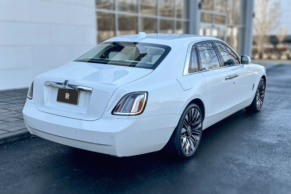 特価 1/18 ロールスロイス ゴースト Rolls-Royce Ghost 白 特価 1/18 ロールスロイス ゴースト Rolls-Royce Ghost 白 - メルカリ