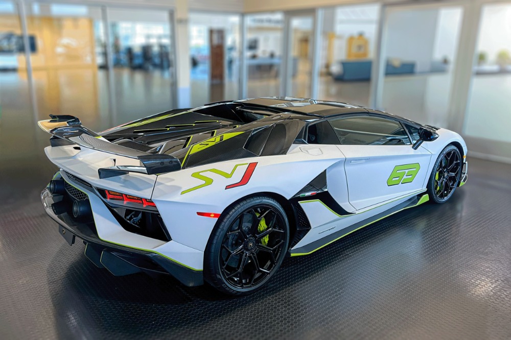 Used-2021-Lamborghini-