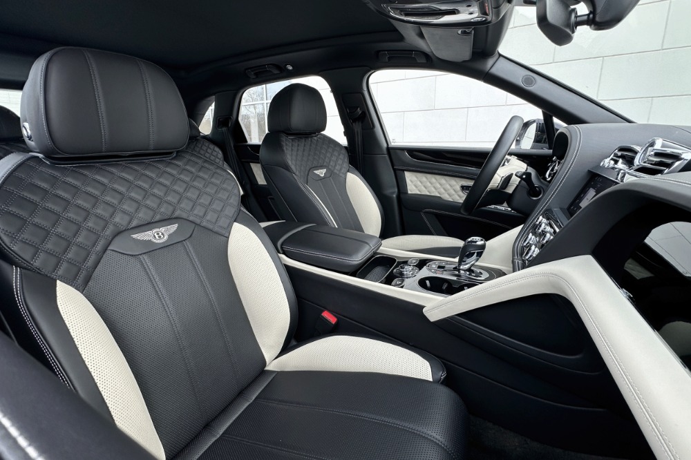 2022 Bentley Bentayga S - Photo 13