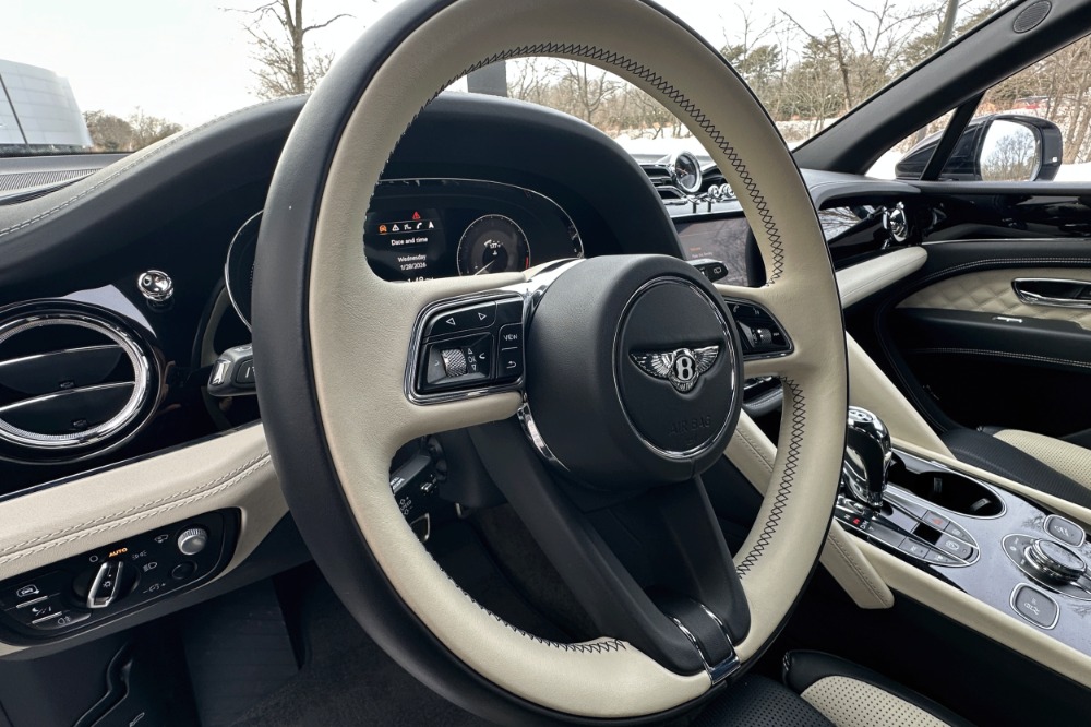 2022 Bentley Bentayga S - Photo 9