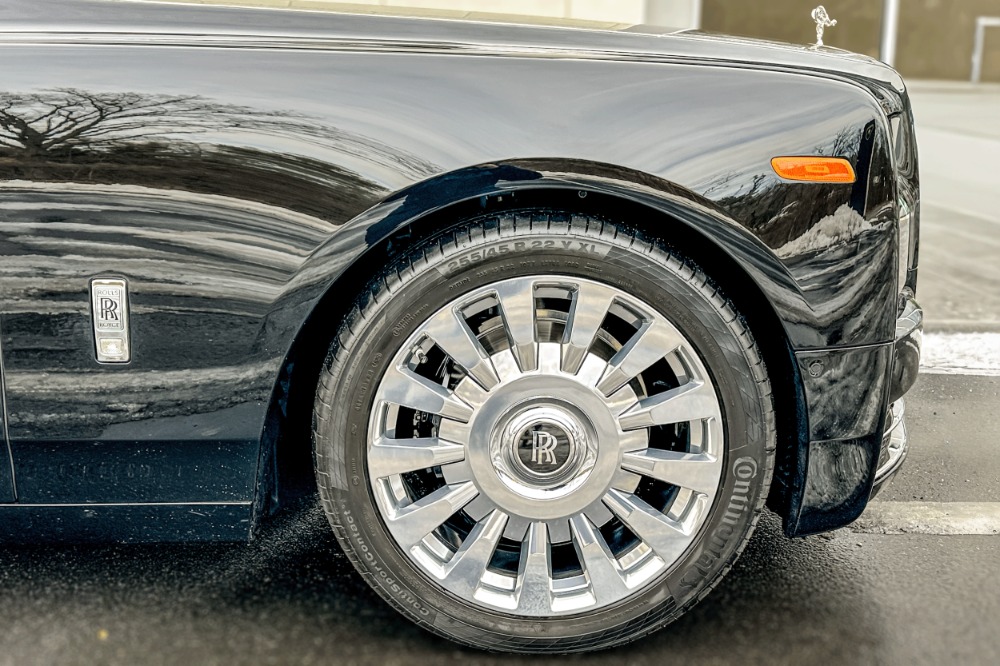 2023 Rolls-Royce Phantom Base - Photo 22