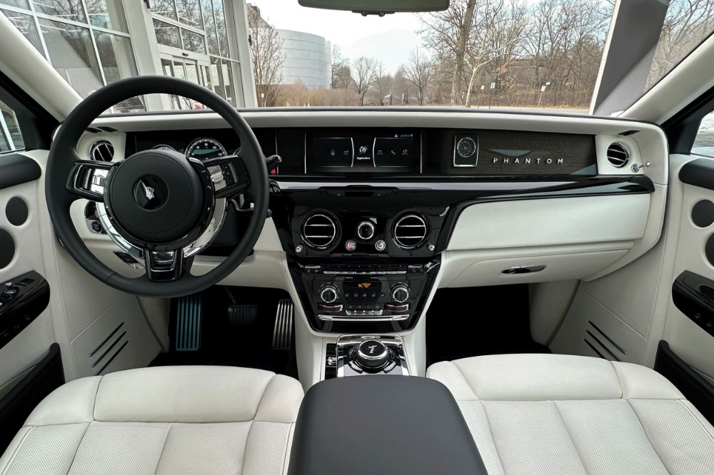 2023 Rolls-Royce Phantom Base - Photo 4