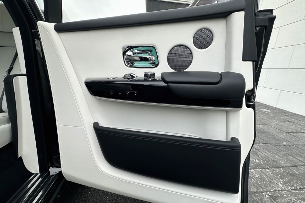 2023 Rolls-Royce Phantom Base - Photo 6