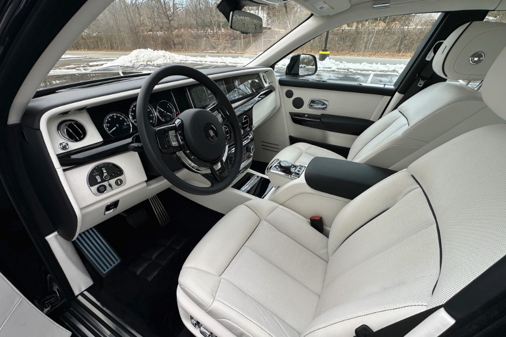 2023 Rolls-Royce Phantom Base - Photo 7