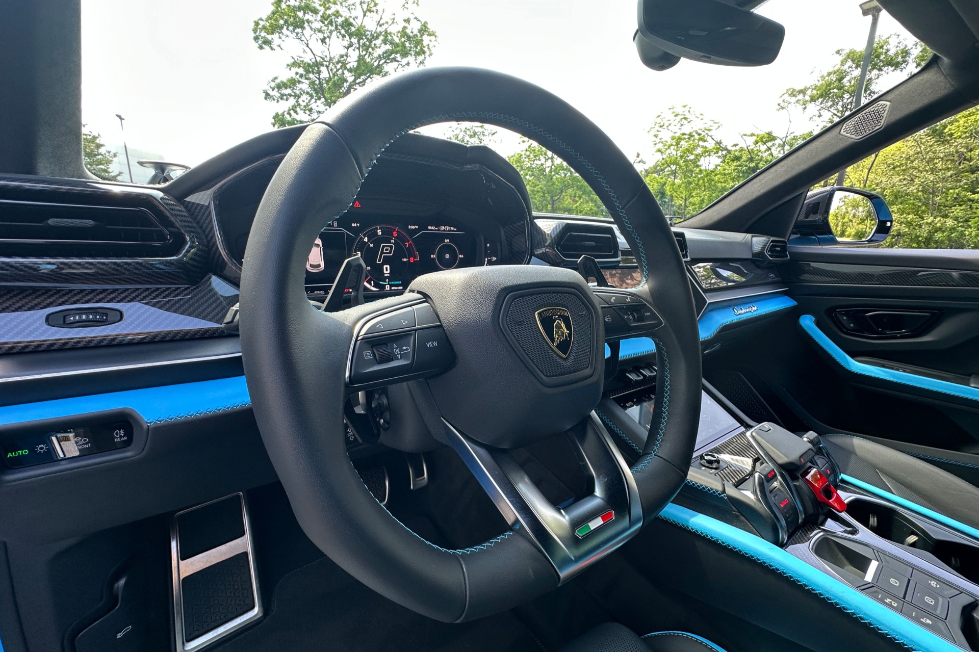 Used 2025 Lamborghini Urus SE For Sale ($299,900) | Lamborghini