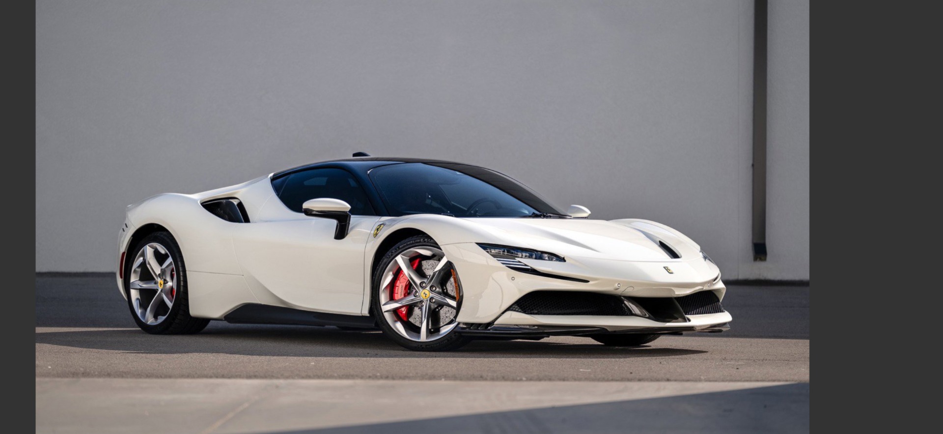 2023 Ferrari SF90 Stradale's photo