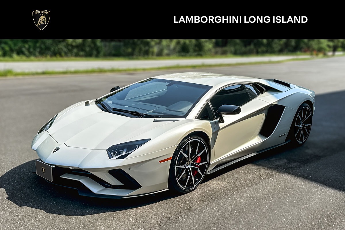 2017 Lamborghini Aventador S's photo